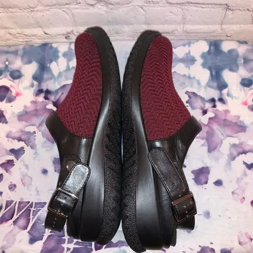 Drew NWOT Savannah Mule Clog Slingback Burgundy