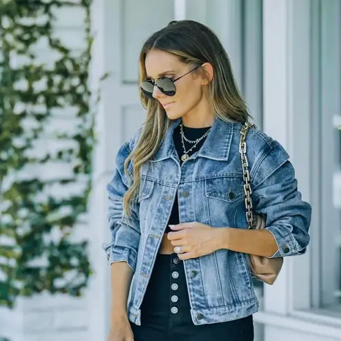 VICI  Collection "Washington" Button Down Jean Jacket Cap Sleeve Accent- Medium - Image 3