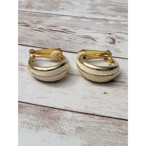 Vintage Clip On Earrings