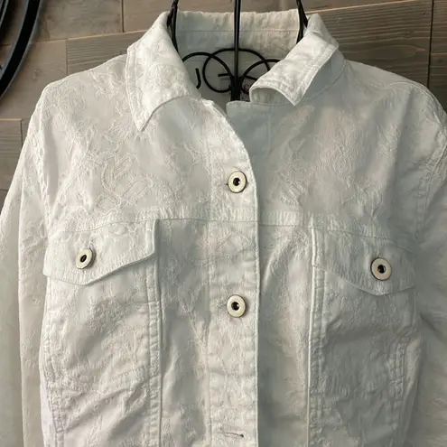 Denim and Company, ladies, white lace floral denim jacket Size L