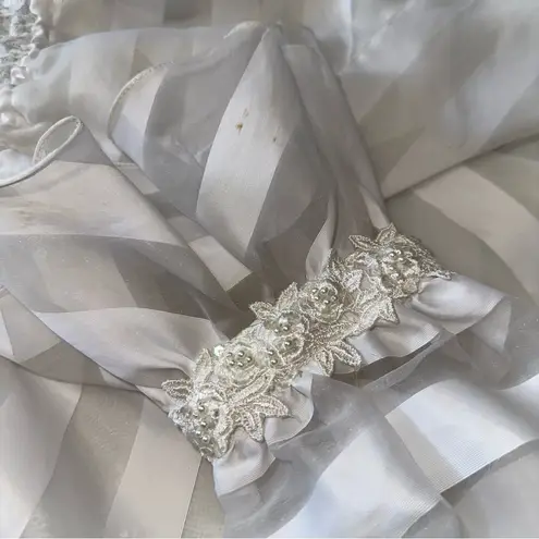 Nina Raynor Women’s Size M White Taffeta Long Sleeve Beaded Arm Bodysuit Size M