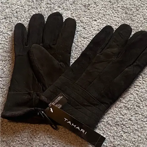 Tahari leather gloves