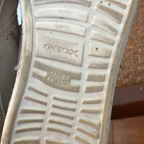 Geox D Leelu grey suede ribbon lace up sneaker size 6 Gray