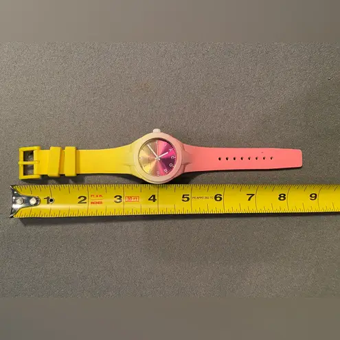 Marc by Marc Jacobs x-up Watch 38mm, water resistant,silicone