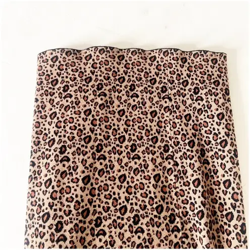Tahari Cheetah Print Sweater Skirt Stretch Size Medium Knee Length Brown Black