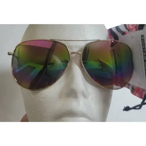 Foster Grant NEW WOMENS GOLD FRAME SUNGLASSES with Rainbow Lenses and Floral Pou