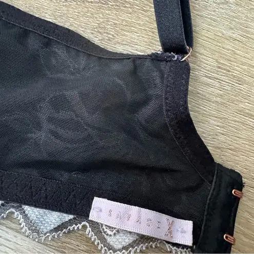 Savage x Fenty Zig Zag Zen Unlined Lace Plunge Bra