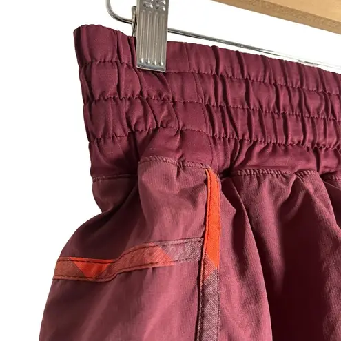 Lululemon  Tracker Short II Stretch in Rust Berry Size 4 - Image 2