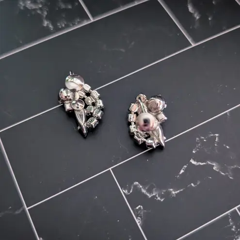 Vintage Screw Back Earrings Black & Clear Gems Stylish & Elegant