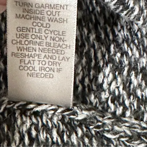 Needleworks By Avenue Design Cardigan Sweater Sz 26/28 Gray & Black Big Buttons