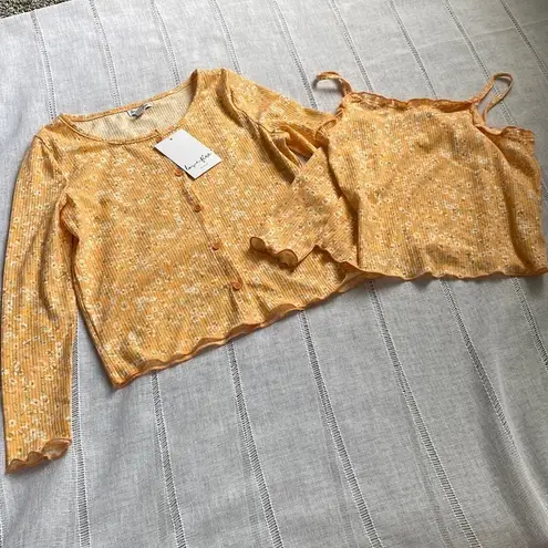 NWT Love, Fire cropped cardigan and tank set in orange sherbet with ditsy print. Size undefined