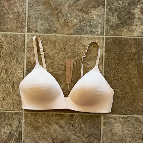SKIMS Wireless Form T-shirt Bra Sand Size 36B