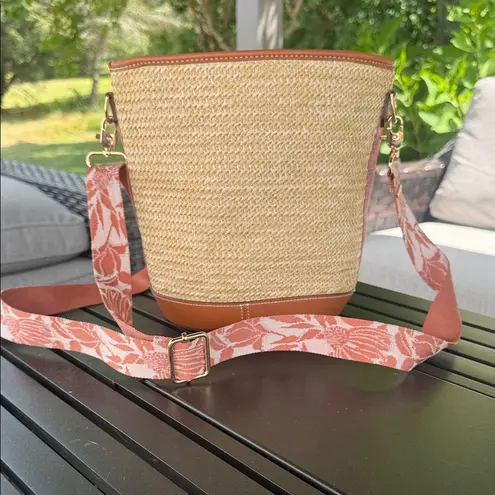 Stella & Dot woven bucket bag with guitar strap