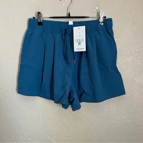 Halara NWT  High Waisted Pleated Side Pocket Casual Shorts 3" Small in Blue