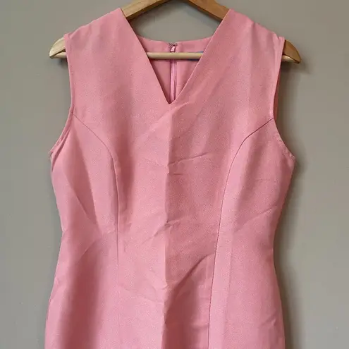 Koret Women's Size 10 Sleeveless Fitted V