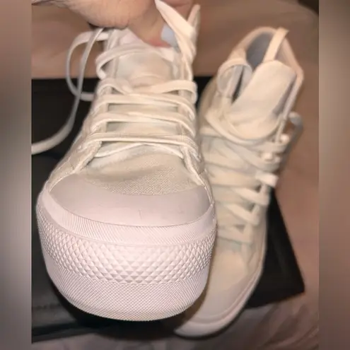 Adidas Fit like an 8-8.5  women's Bravada 2.0 size 7.5. EUC