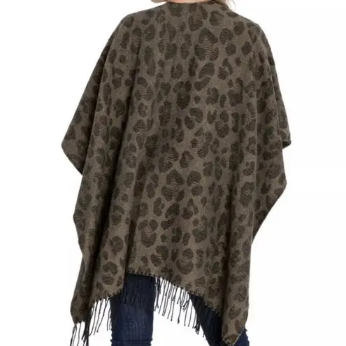 Woolrich cozy leopard print wrap