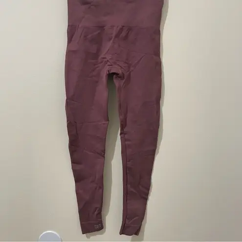 SET active  Burgundy Leggings Size Small