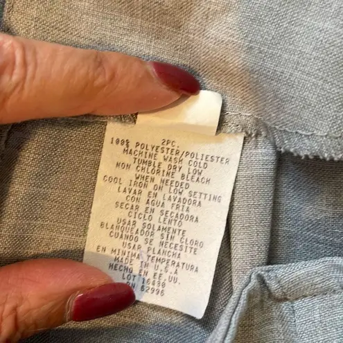 Scarlett 2 pc Vintage Suit. Woman’s Size 5/6 Light Gray. Embroidery on Jacket