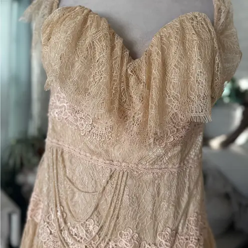 Elegant Cream Lace Wedding Dress gown or Halloween costume vintage classic style Tan Size 16W