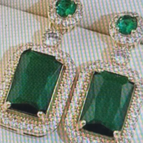Faux Emerald Necklace Pendant & Earring Set Gold