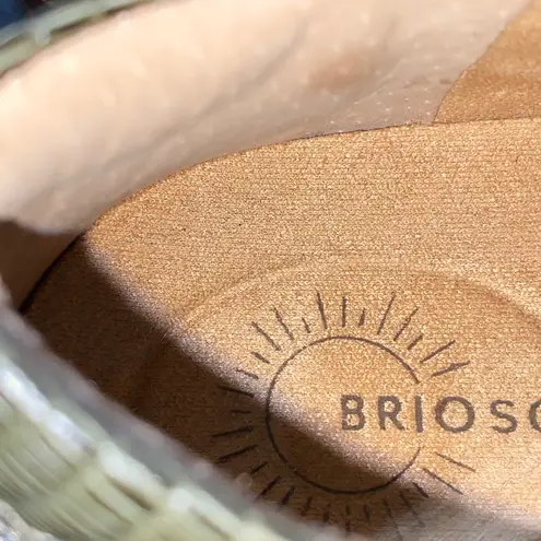 NEW BRIOSO Wo size 8 Olive Green Leather SLIP on Loafers with Embellishments