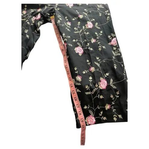 Karen Kane EUC Lifestyle Petites black/pink floral embroidered cropped pants 14P