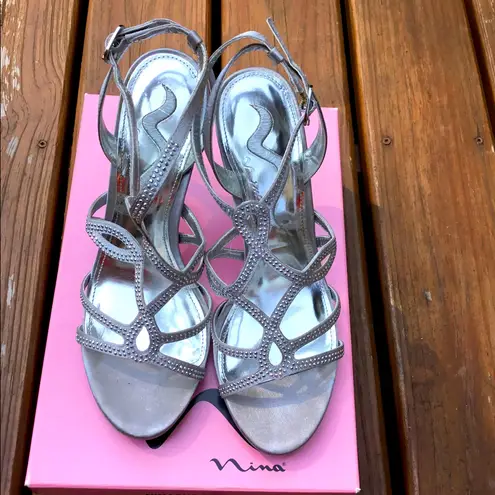 Nina Dressy platform sandals in Silver 🦋