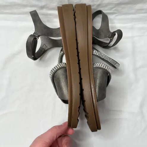 Harborsides Womens Inaya Metallic Strappy Rhinestone Flat Sandals 10 M Silver