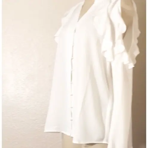 Ivanka Trump ✨ cold shoulder ruffle top✨