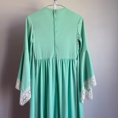 Vintage Dress 70s Maxi Peasant cosplay Bell Sleeve Smocked Boho Festival Green