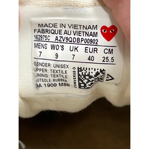 Comme Des Garçons PLAY x Converse Chuck Taylor Red Heart Low Top Sneakers 7M/ 9W White Size 9