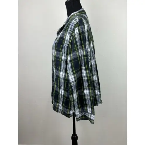 LL Bean Button Front Flannel Shirt Size Medium Relaxed Fit Plaid 100% Cotton