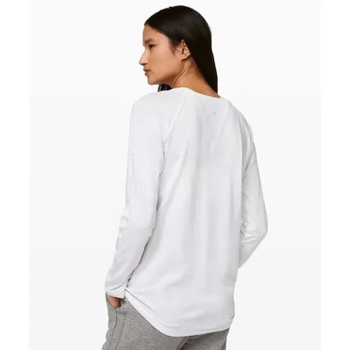 Lululemon  Womens Emerald Long Sleeve T-Shirt in White Sz 8 | Pima Cotton Stretch