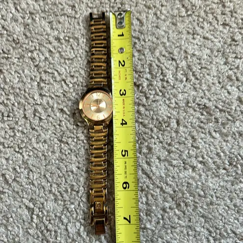 Anne Klein  women’s vintage‎ gold tone bracelet wristwatch OS measurements shown