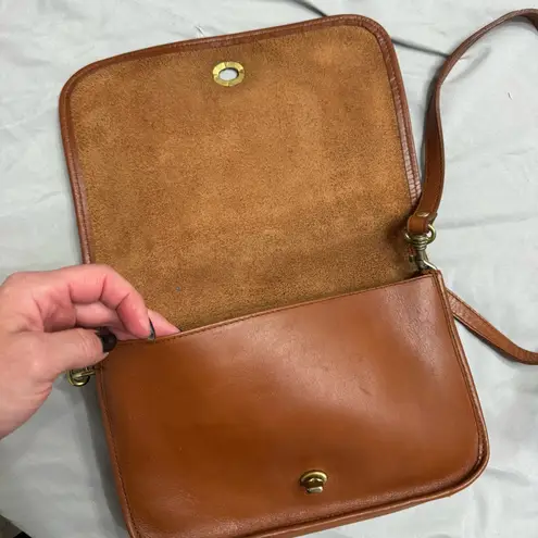 Hunt Club The British Tan Convertible Clutch Leather Shoulder Strap Cross Body