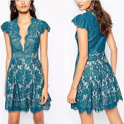 Free People The Jet Set Diaries x  burgundy lace plunge neck mini dress. Small