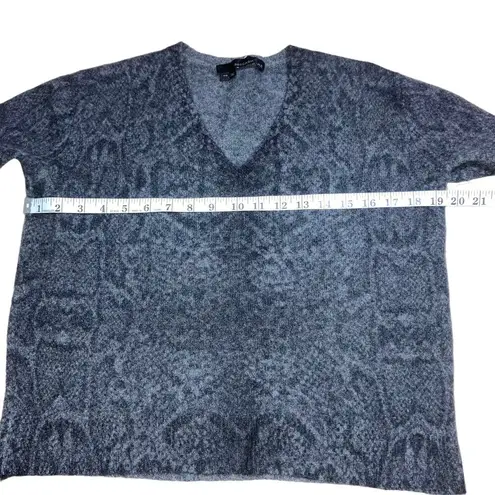 360 Cashmere  Gray Sydney Reptile-print Crew Neck sweater-XS