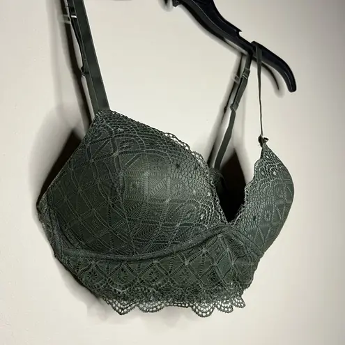 Candie's Green lace bra