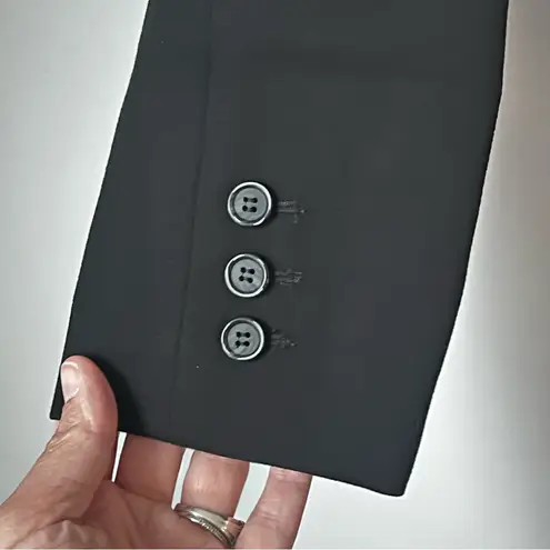 NEW Velvet by Graham & Spencer Women’s Black Anya Ponte Cropped Blazer Sz Med ♟️