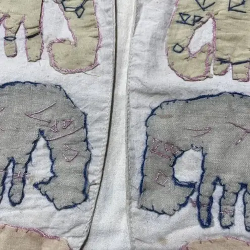Vintage Embroidered Elephant Vest Medium