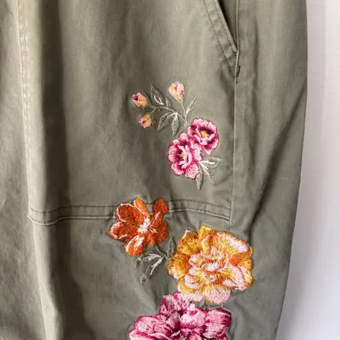 Driftwood Jeans Utility Boyfriend Crop Pant Portofino Green Floral Embroidered