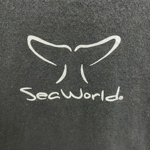 SeaWorld Whale Tail Y2K Black T