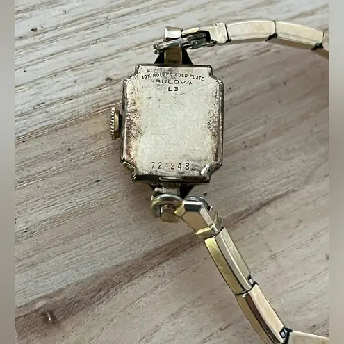 Bulova 10k Gold Plated Rare Vintage Mechanical Winding Ladies Watch Silver Dial