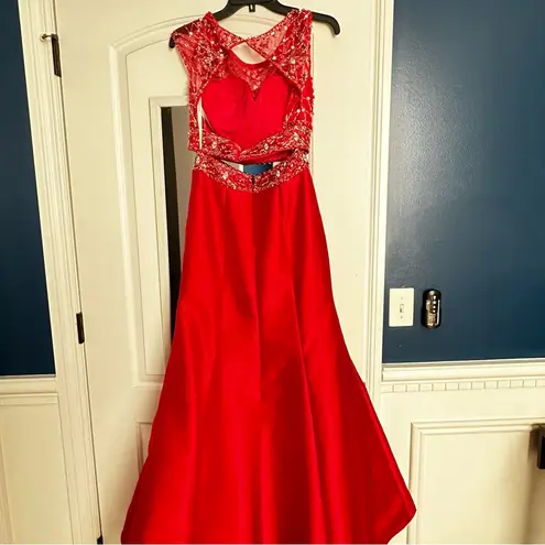 Gorgeous 2 piece beaded prom dress