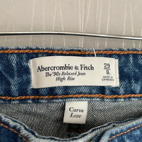 Abercrombie & Fitch NWT  Curve Love High Rise 90s Relaxed Jean Size 29