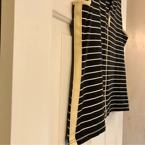 Liz & Co Black, White Stripped Sleeveless V