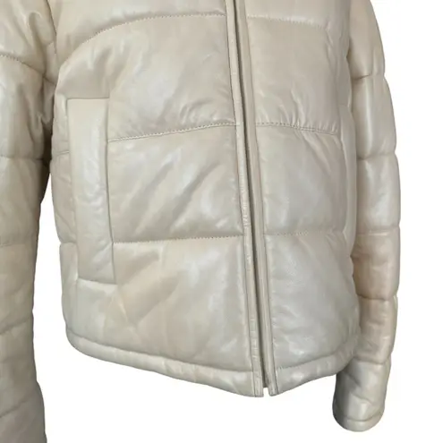 LTH JKT Cay Cropped Puffer Jacket in Pearl White Size Small White