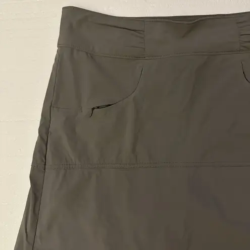 Athleta  Whatever Skort Skirt Size 12‎ Gray Knee Length Athletic Workout Lounge