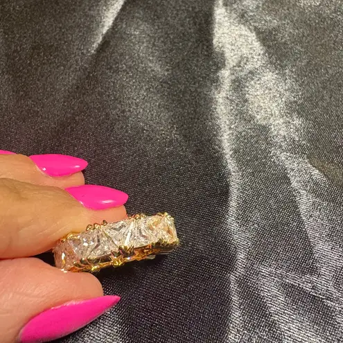 Elegant Gold Women's Infinity Ring Size 6